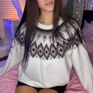 Cozy Old Navy Sweater | Soft & Warm